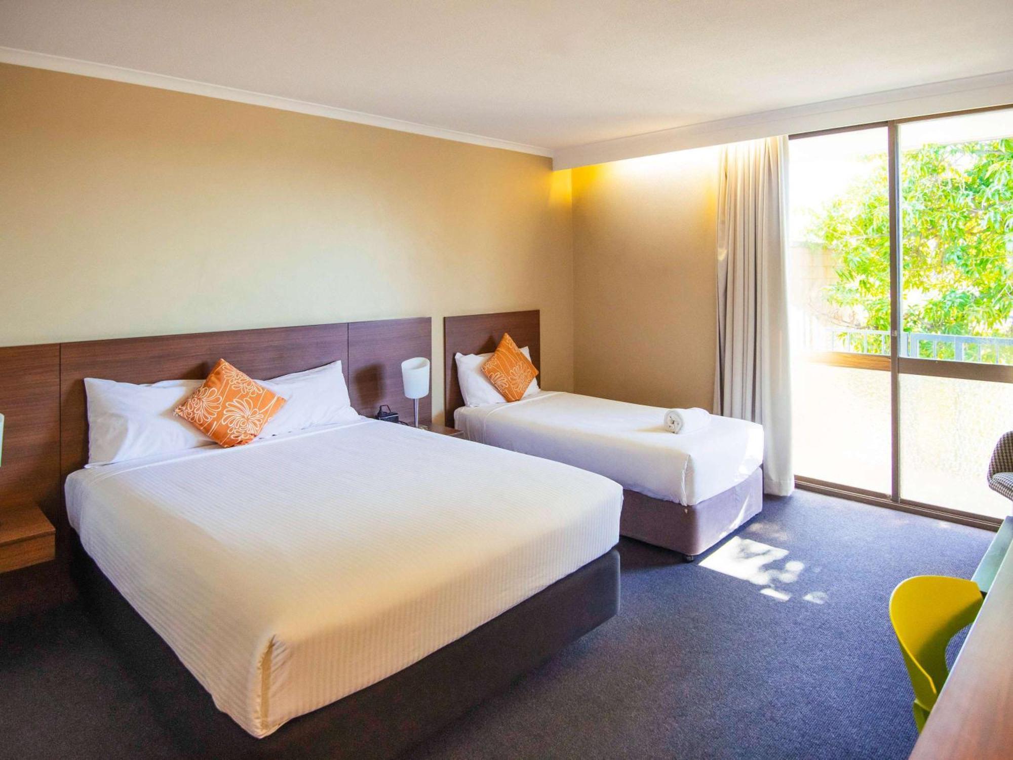 ไอบิส สไตล์ เมาท์อิซา เวโรนา โฮเต็ล Hotel เมนท์อิซา ภายนอก รูปภาพ
